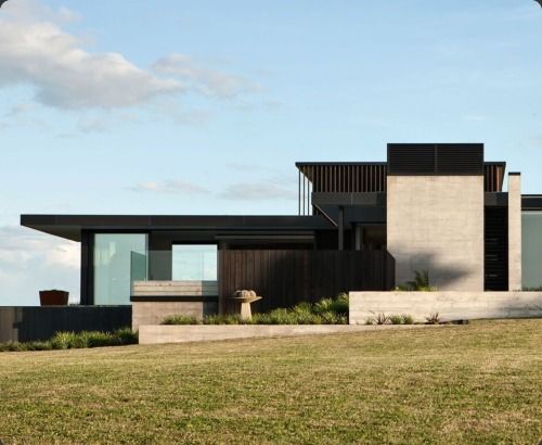 Waihi Beach Home by Coulter Construction Ltd